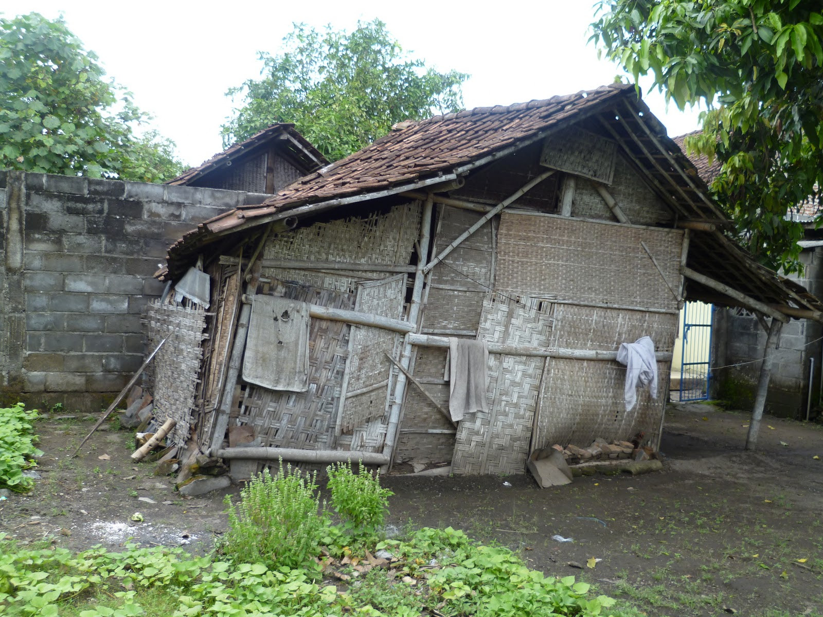 Desain Rumah Gubuk Sederhana