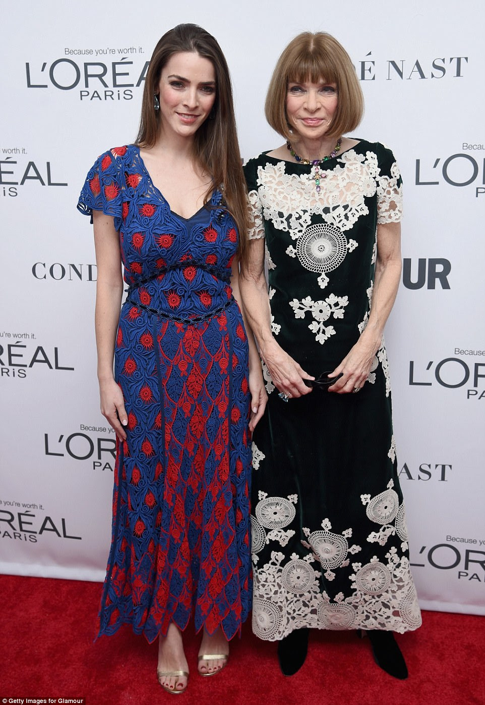 Ícone da moda! Anna Wintour sorriu com um vestido de renda preto e branco enquanto frequentava a cerimônia ao lado de sua filha, Bee Shaffer