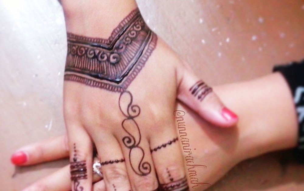 Desain Henna Tangan Motif Henna Simple Love koleksi Desain Henna