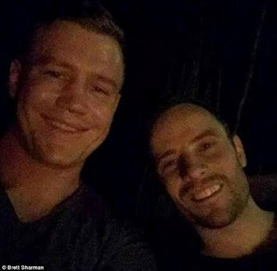 Oscar Pistorius! He's out of prison and already smiling in selfies