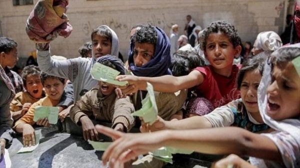 100 000 niños yemeníes mueren cada año por ataques saudíes, hambre y enfermedades