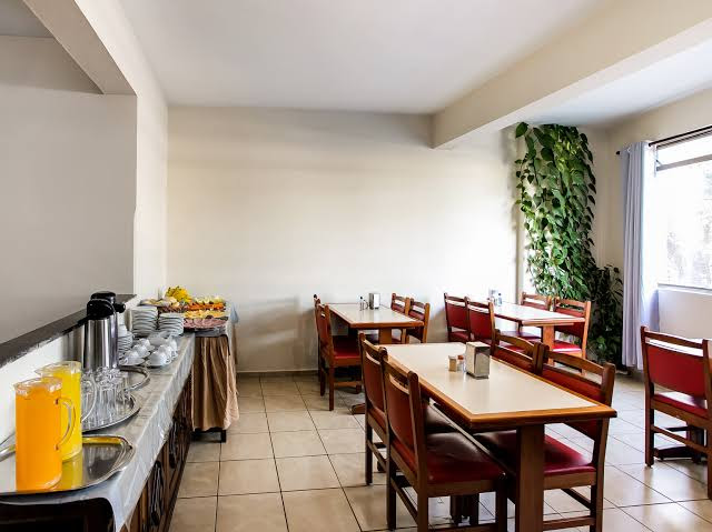 Nobrega Hotel-Em frente ao Aeroporto de Congonhas! - Hotel