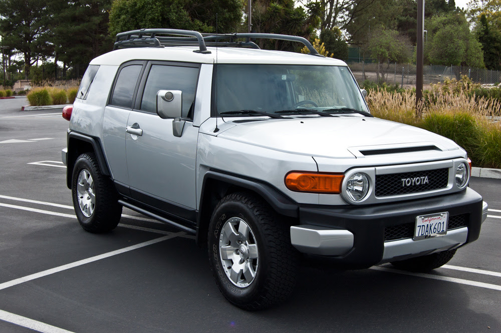 Тойота крузер 250 купить. Toyota FJ Cruiser. Toyota FJ Cruiser 2005. Тойота Крузер FJ 2007. Toyota FJ Cruiser 1995.