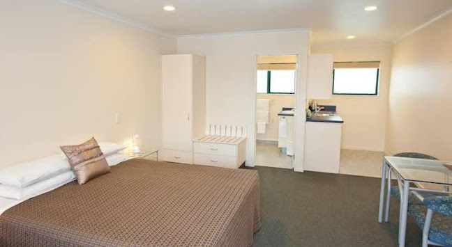 Reviews of Cooks Gardens Motor Lodge in Whanganui - Hotel