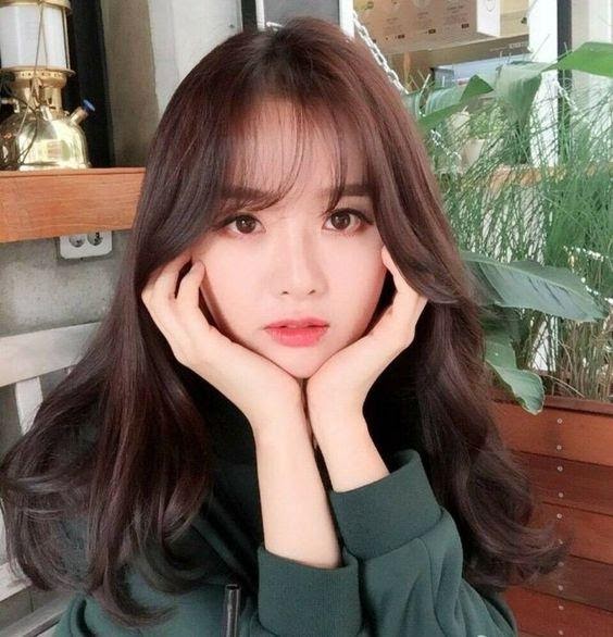 Wajah Bulat Gaya Model Rambut Wanita - Anime Obsessed