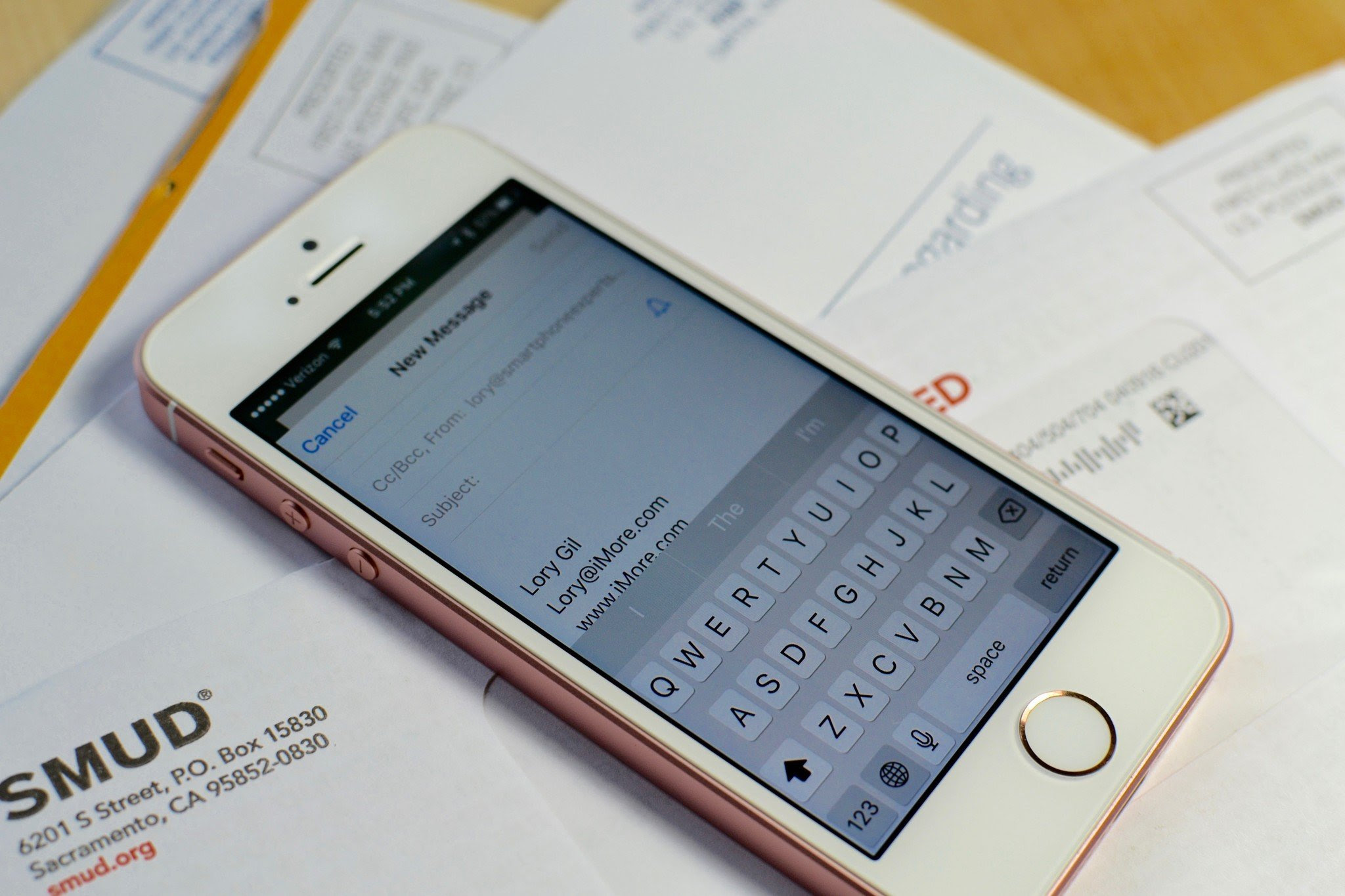 http://www.imore.com/sites/imore.com/files/styles/large_wm_blw/public/field/image/2016/04/Mail-app-iPhone-hero.jpg?itok=vBgEGnTr