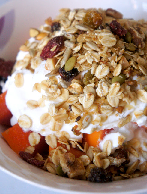 Homemade Granola V2.0 - with yoghurt