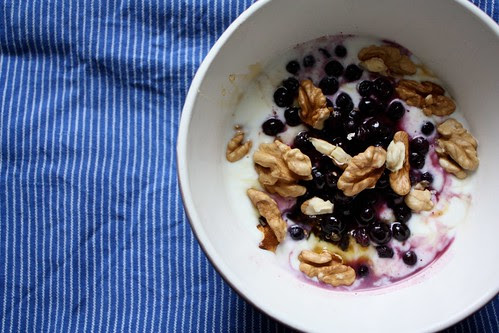 Saturdays Breakfast, blueberries, walnuts, yoghurt and honey