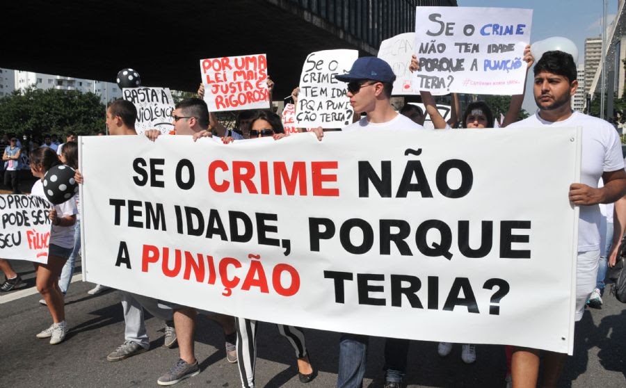 Qual a importância da atenção à primeira infância nas políticas públicas brasileiras?