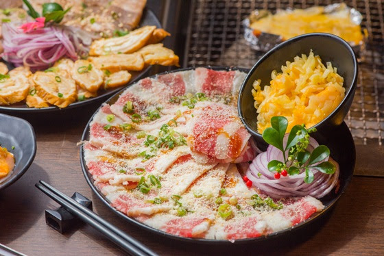 赤牧日式炭火燒肉/燒烤/吃到飽/牛排/牛肉