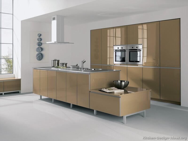Kitchen Design Ideas With Beige Cabinets / Pictures of Kitchens