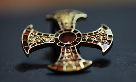 The gold cross found in the grave of the young Anglo-Saxon woman