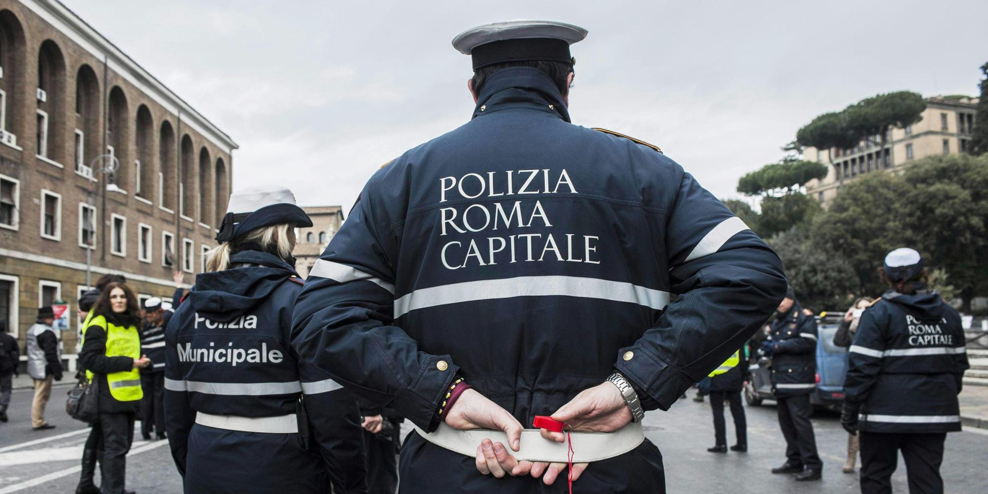 Risultati immagini per centocelle rom polizia