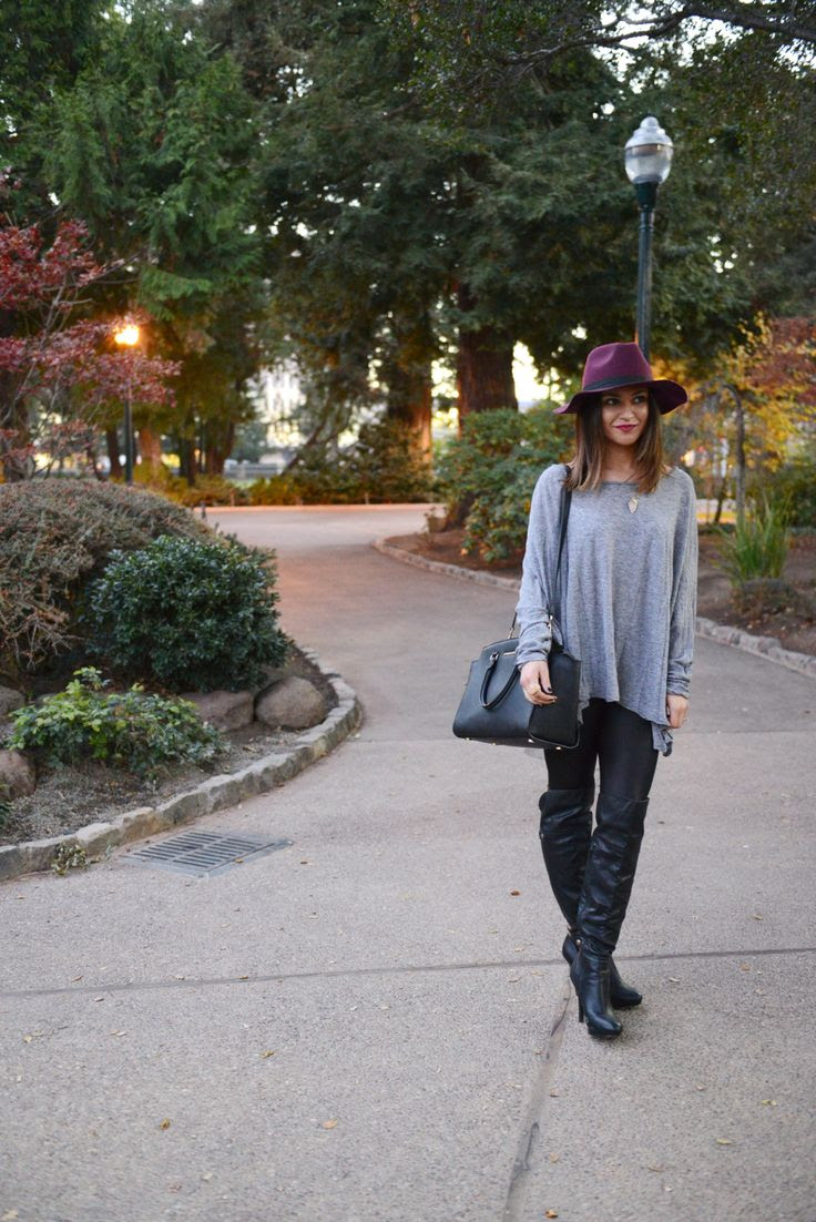 easy comfy outfit {love this burgundy hat}