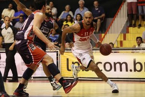 Flamengo x Limeira NBB basquete (Foto: Luiz Pires/LNB) Flamengo x Limeira NBB basquete (Foto: Luiz Pires/LNB)