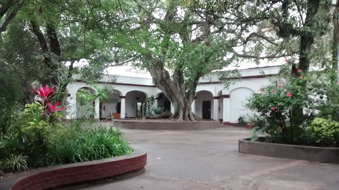 Escuela Y Liceo Vocacional Sarmiento