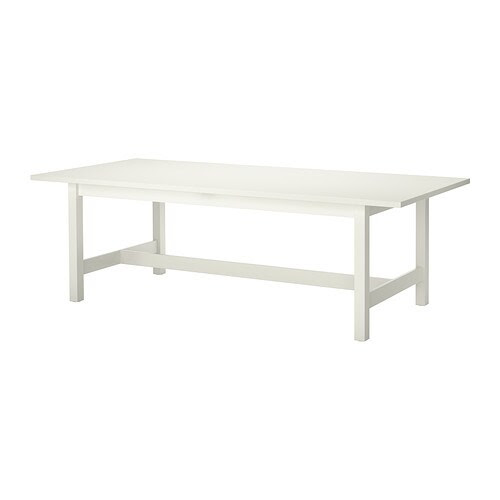 NORDEN Ruokapöytä, jatkettava IKEA Pöydässä on 1 jatkopala ja 8–10 istumapaikkaa. Pöydän kokoa on mahdollista muuttaa tarpeen mukaan.