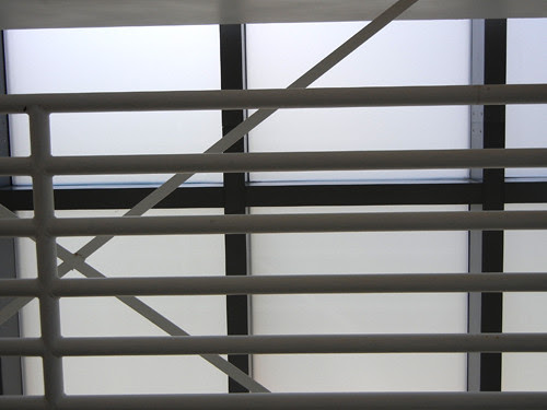 Modern Lines 2835