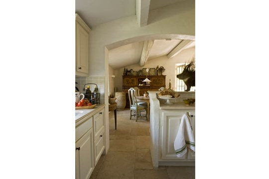Salle à manger inspiration brocante