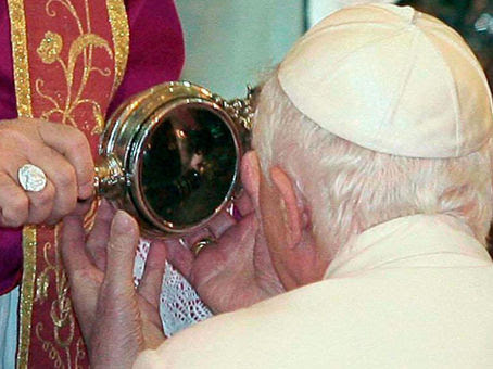Pope in miracle Pope in miracle