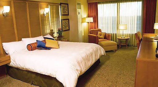 Hotel «Isle Casino Hotel Waterloo», reviews and photos, 777 Isle of Capri Blvd, Waterloo, IA 50701, USA