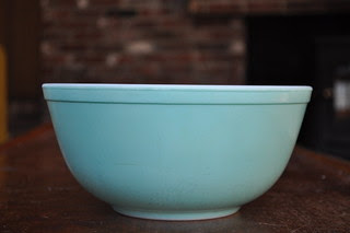 Turquoise Pyrex Mixing Bowl