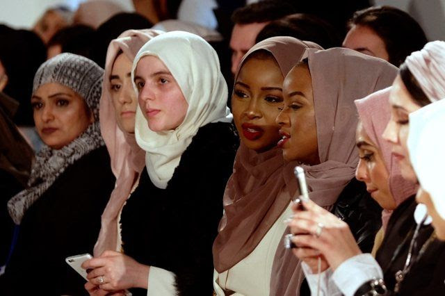 photo modest_fashion_show_London2017_zpsolbcdxnc.jpg