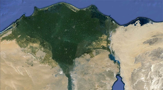 O Delta do Nilo é a região onde o rio Nilo se divide em vários braços para desaguar no mar Mediterrâneo, no norte do Egito, com 160 km de comprimento e 250 km de largura. O contraste do verde com o deserto ao seu redor é impressionante.