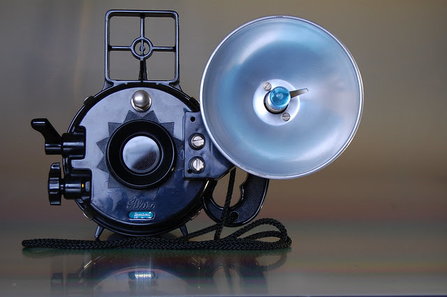Nemrod Siluro with flash unit and XM-1 bulb via adapter