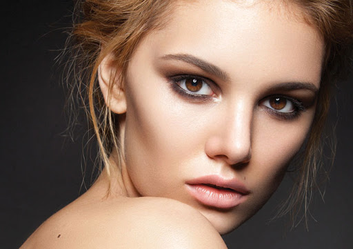 Eye Makeup Ideas That'll Swoon for Valentine's Day