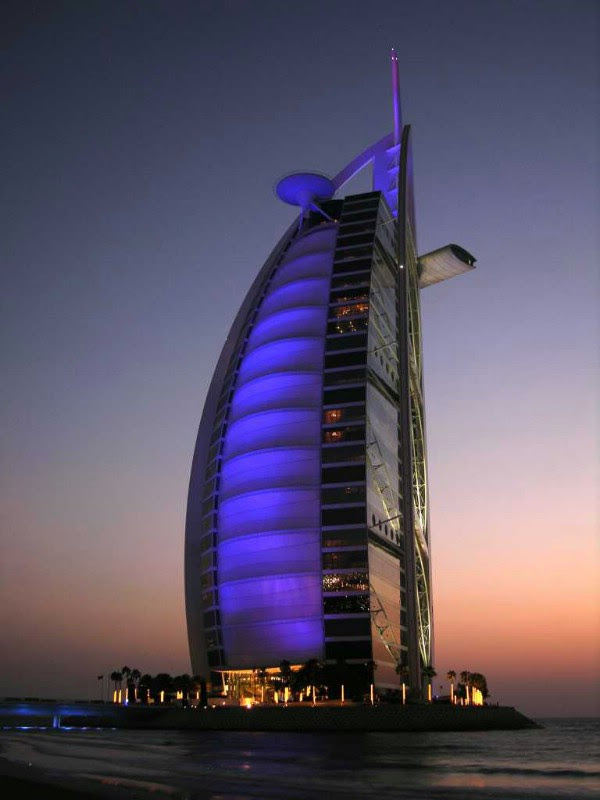Burj Al Arab, Dubai, UAE ... Shift+R improves the quality of this image. Shift+A improves the quality of all images on this page. undefined