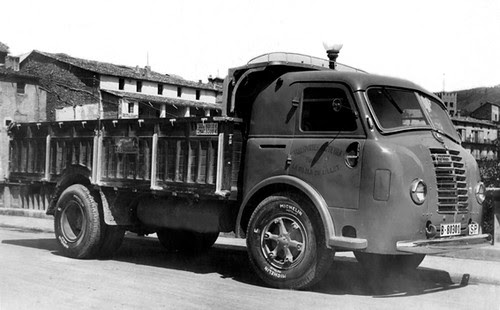 Pegaso de benzina de TRANSPORTS CAPDEVILA de Ripoll (Ripollès)