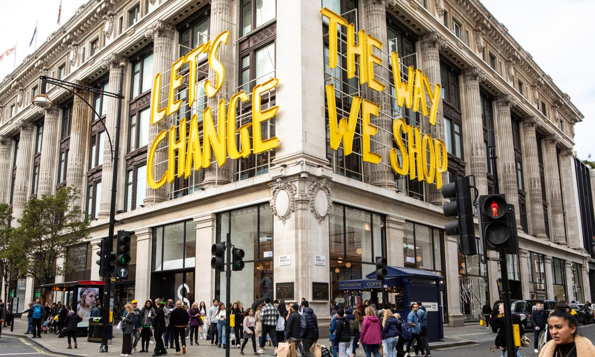 'Tourists want to spend': shoppers in London share views on the mini-budget