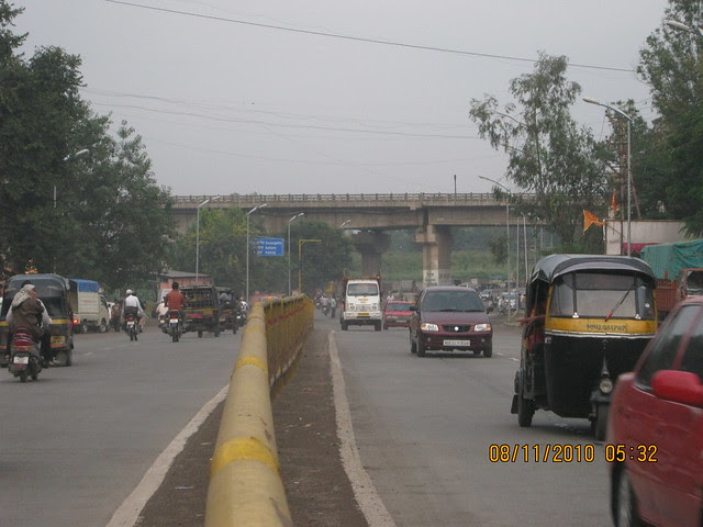 Pinnacle Cottage Close at 'Abhiruchi Village' on Sinhagad Road Pune 411 041 is near Mumbai Bangalore Expressway