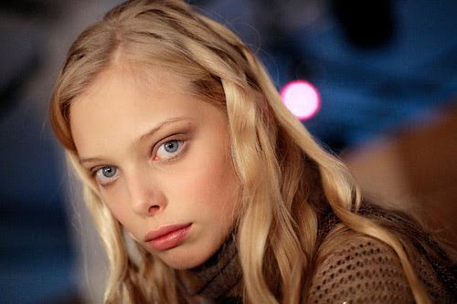 Tanya-Dziahileva-modelo-ojos-azules
