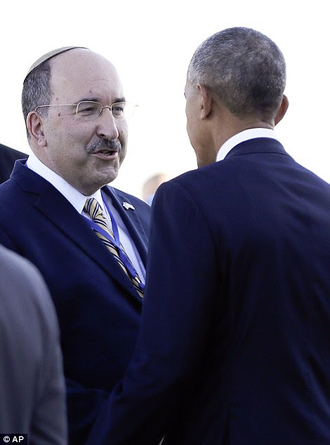 Presidente dos EUA, Barack Obama é recebido pelo Ministério das Relações Exteriores israelense Director Geral Dore Gold - ex-presidente francês Nicolas Sarkozy também participou