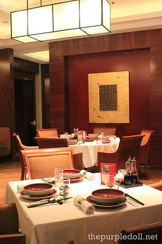 LiLi Hyatt Dining Area