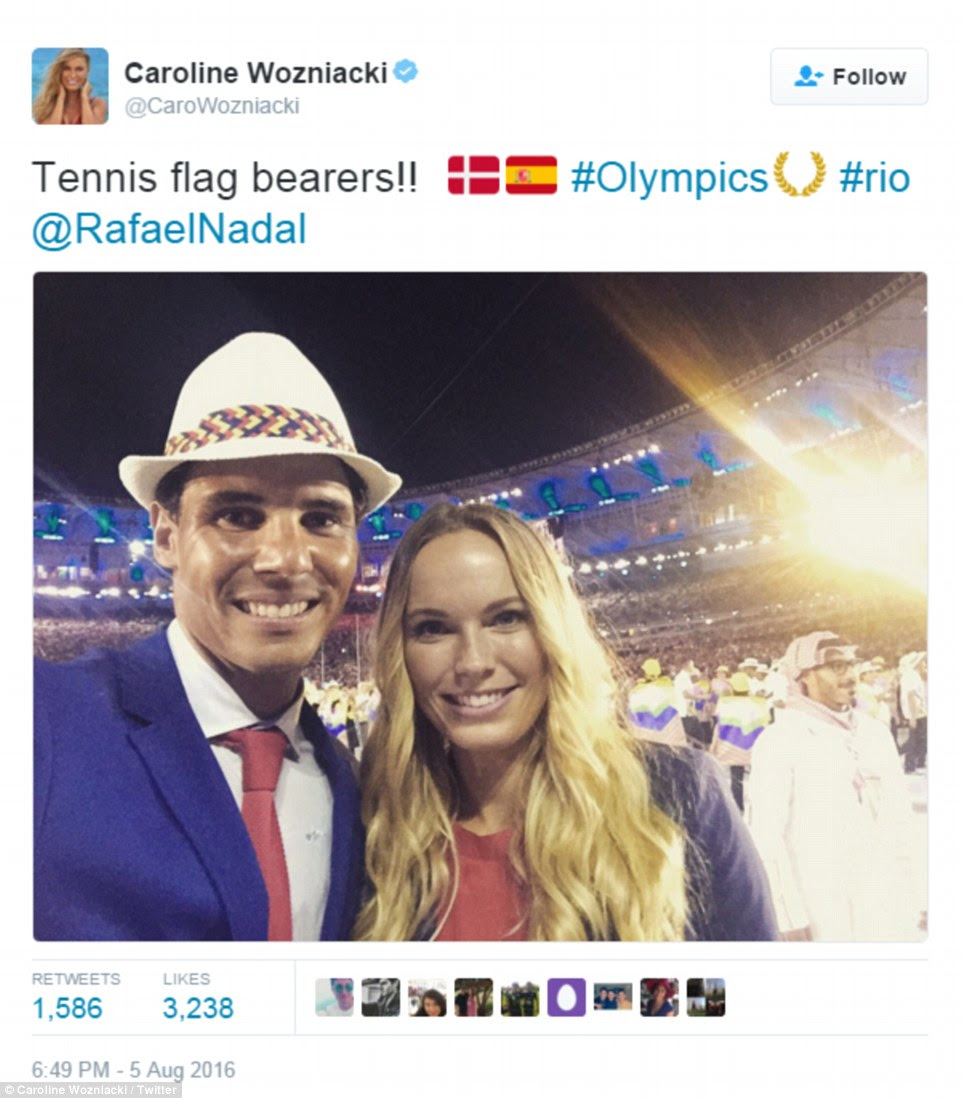 estrelas do tênis Caroline Wozniacki da Dinamarca e Rafael Nadal da Espanha tirou uma foto juntos durante a cerimônia