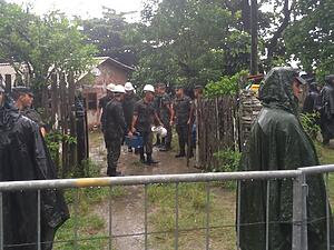Exército apoia reintegração de posse em aldeia de Niterói, RJ Exército apoia reintegração de posse em aldeia de Niterói, RJ