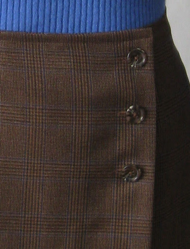 Ruffle skirt for lia buttons