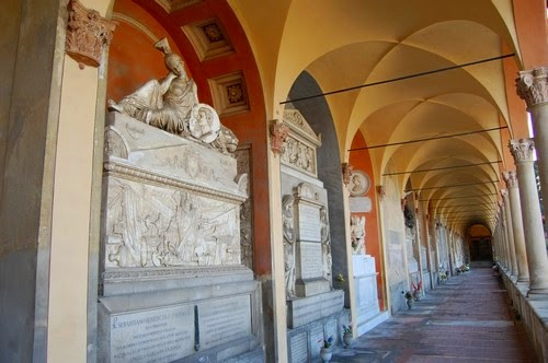 Certosa cemetry Bologna - images by Sunil Deepak