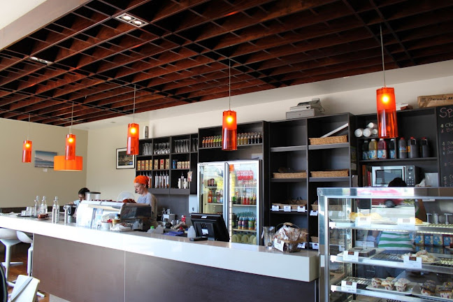 Comments and reviews of Cafe on The Square