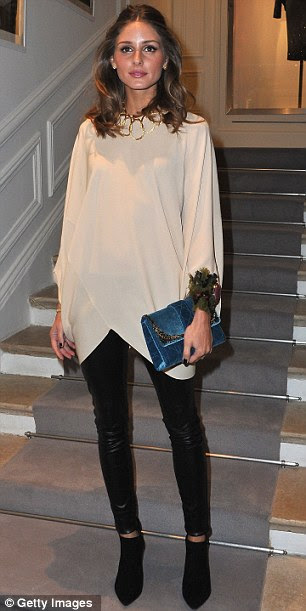 http://i.dailymail.co.uk/i/pix/2012/01/23/article-0-116C180D000005DC-769_306x611.jpg