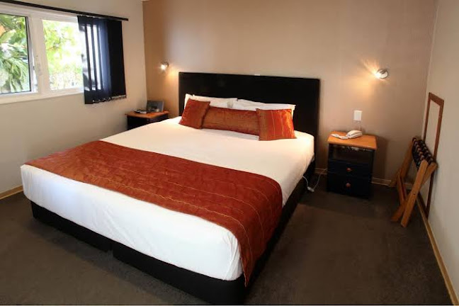 Reviews of Admiralty Lodge in Whitianga - Night club