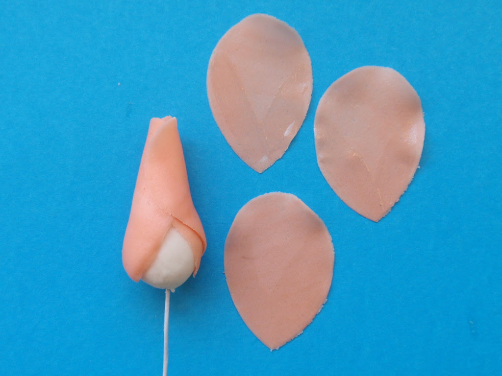 Making a full sugar flower rose