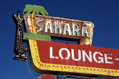 sahara lounge neon sign