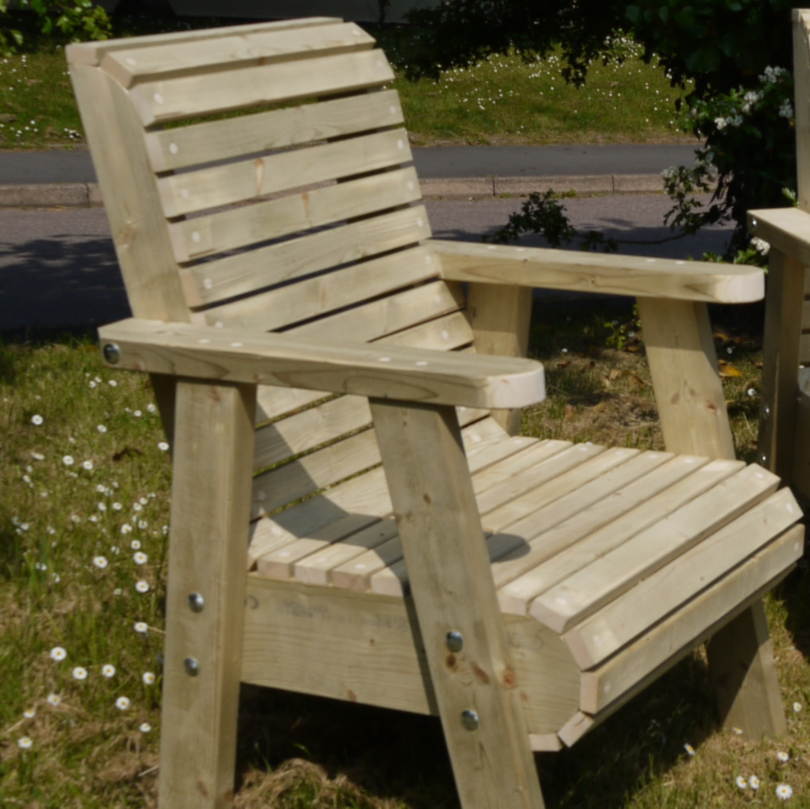 Bayside Garden Supplies Chunky Wooden Outdoor Furniture