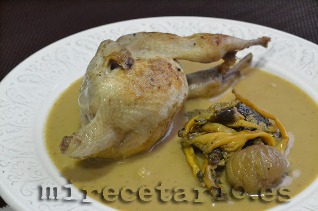 Codornices con trompetillas en salsa de castañas