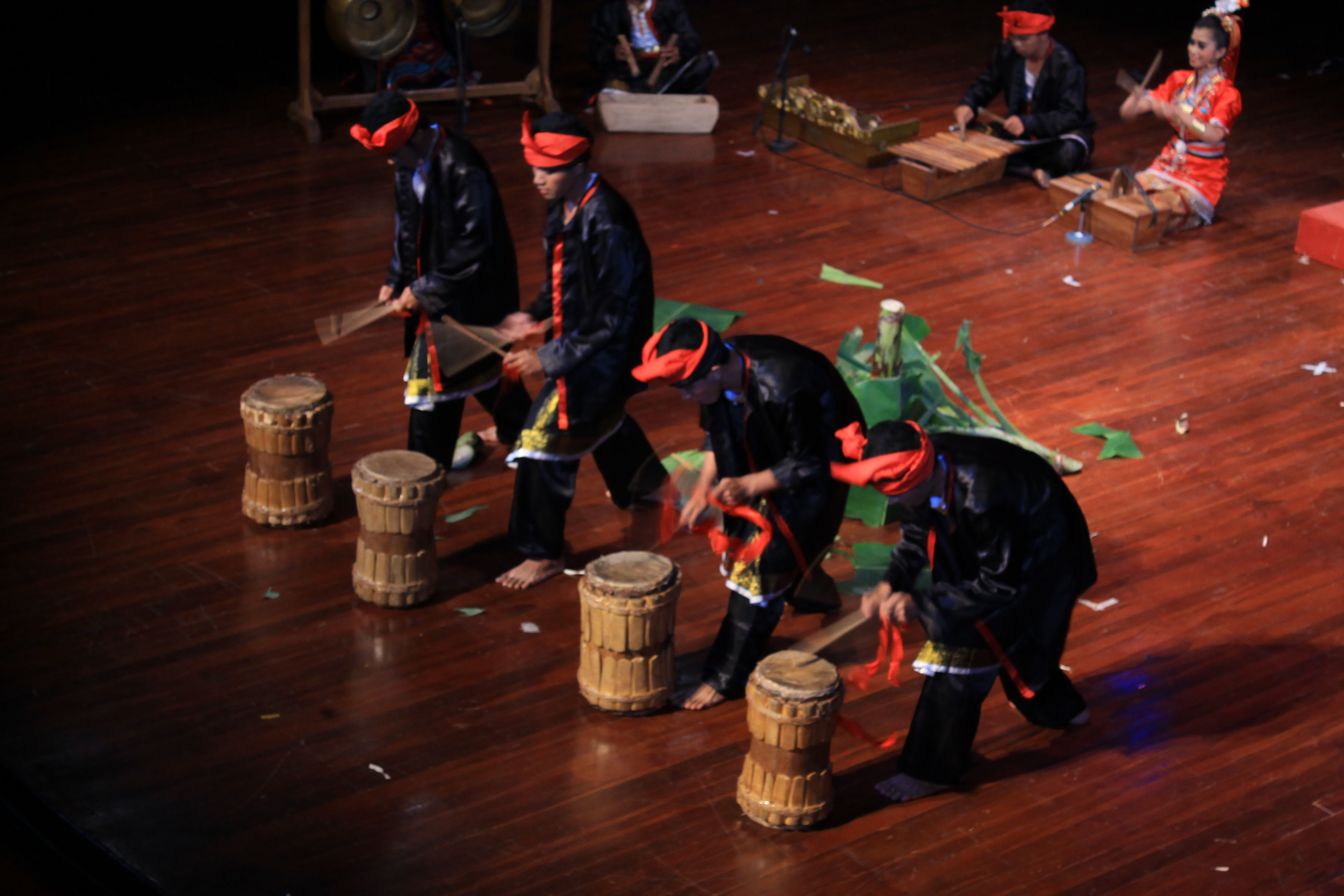 Alat Musik Ladolado Sulawesi Tenggara