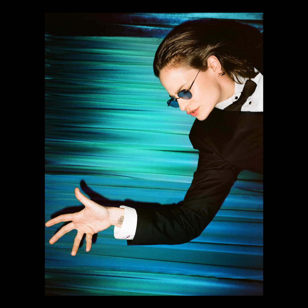 Christine And The Queens Shares New Song \"Je Te Vois Enfin\": Listen